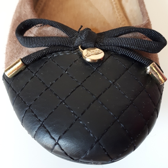 G.H. Bass & Co. Suede Flat Quilted Gold Tone Shoe - Picture 4 of 11